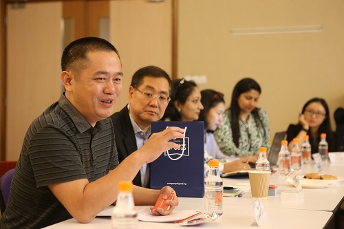 2 福建省同心慈善基金会会长邱德辉在研讨会上发言.JPG