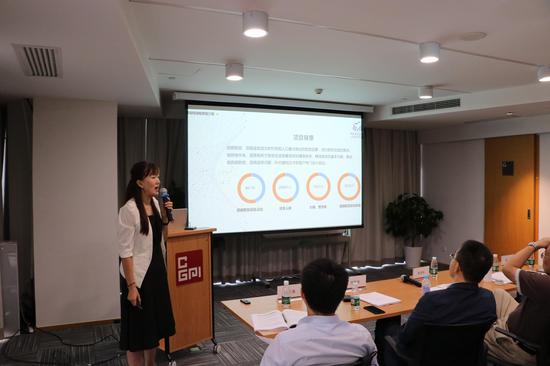 《2017中国互联网公益发展报告》发布1.jpg