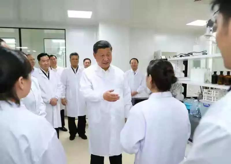 习近平：高举新时代改革开放旗帜 把改革开放不断推向深入.jpg