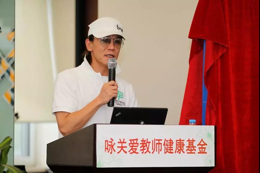 善，是应有的尊严——缅怀我们的伙伴，李咏老师！1.jpg