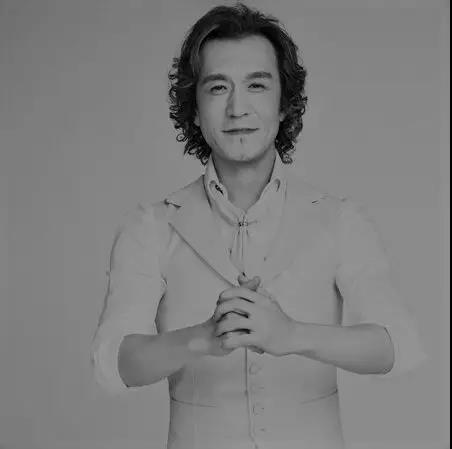 善，是应有的尊严——缅怀我们的伙伴，李咏老师！8.jpg