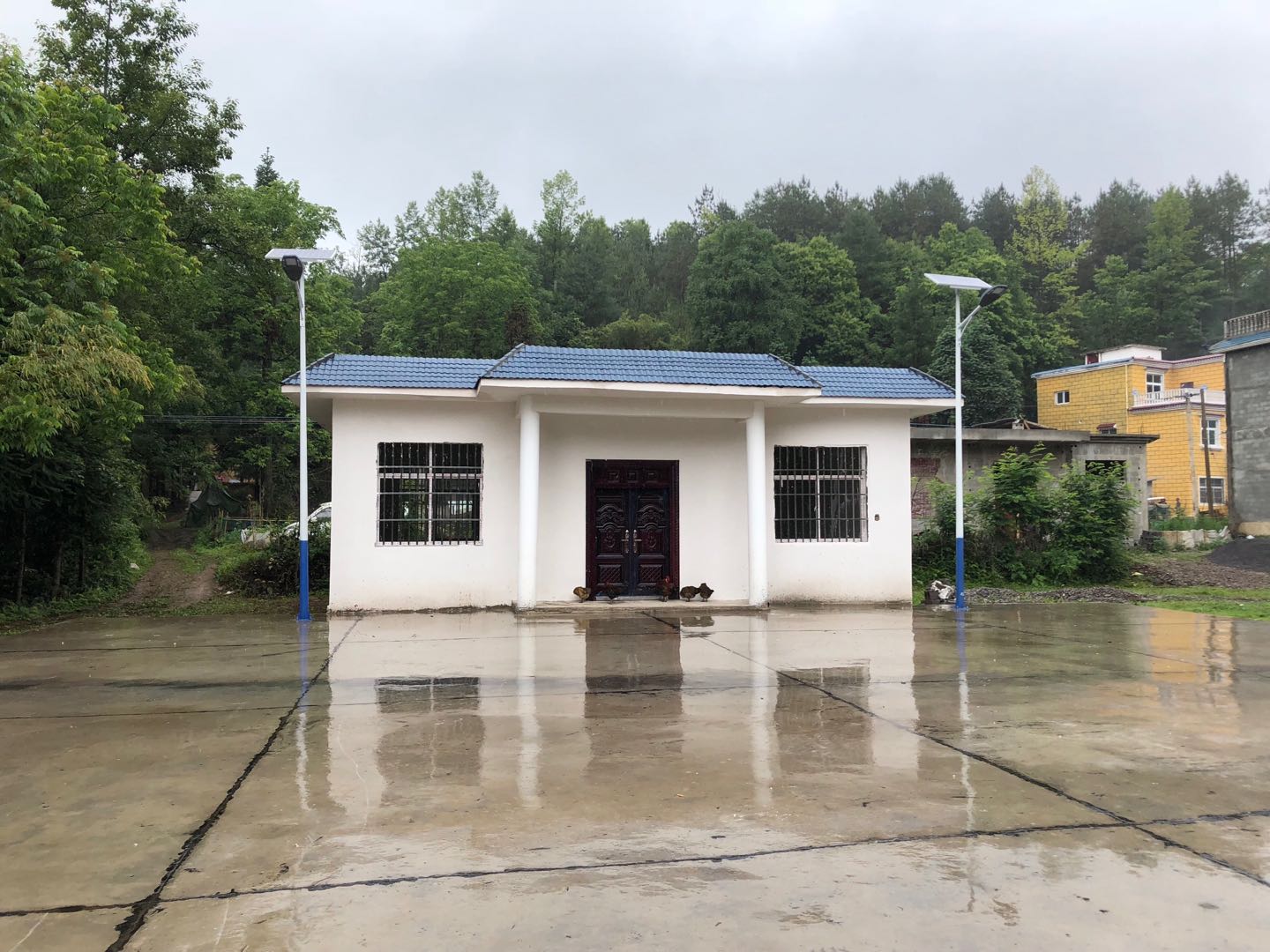 项目13—新街镇闪桥村龙家营村民小组活动场所.jpg