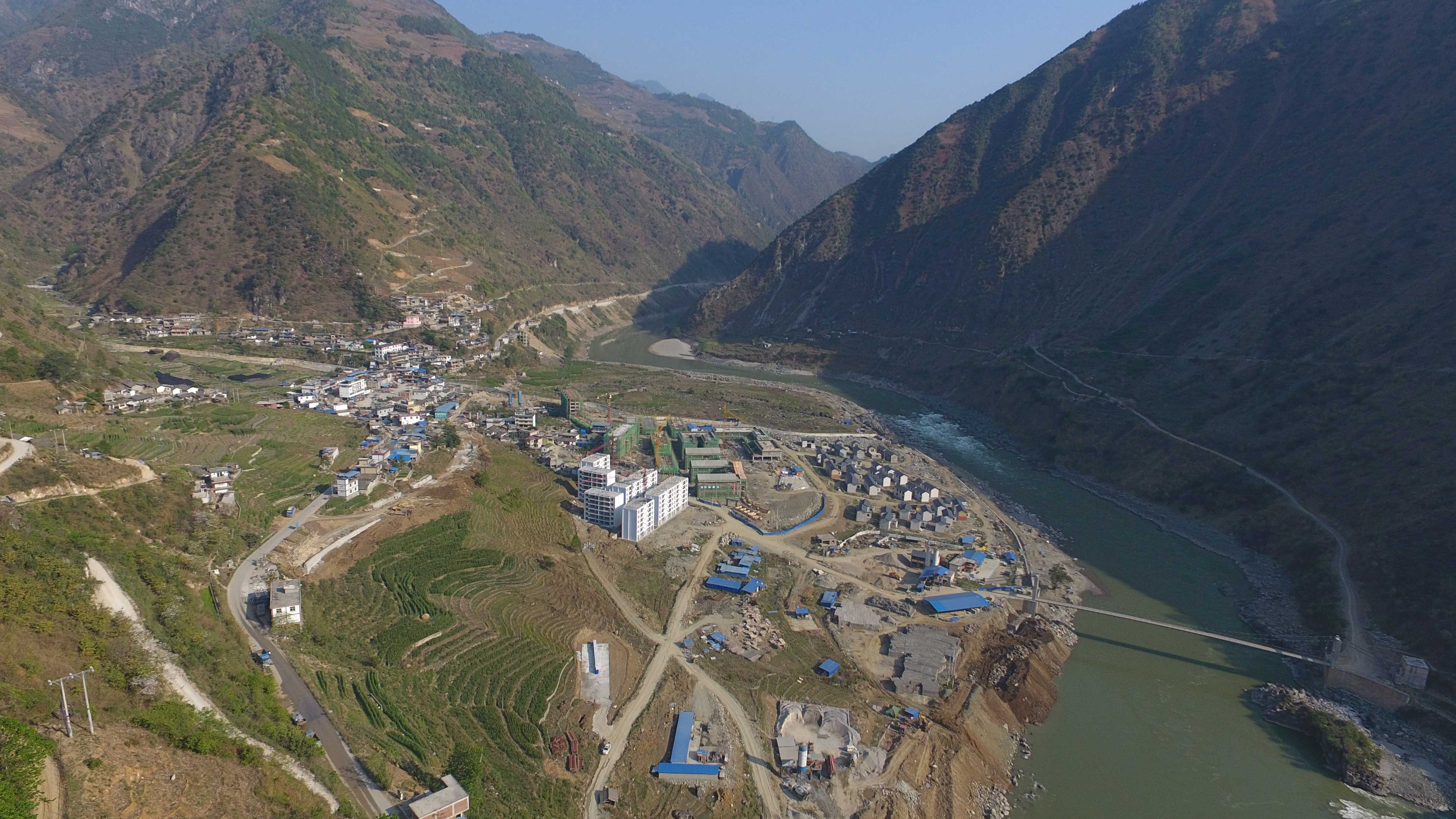 维拉坝全景.jpg