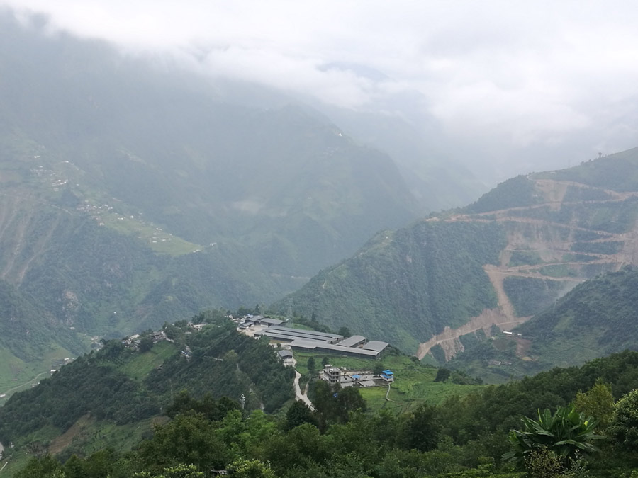 怒江孩子上学路.jpg
