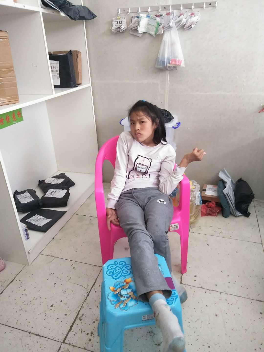 吴彩彩照片.jpg