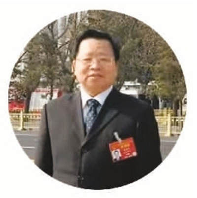 要高度重视帮扶临界贫困户.jpg