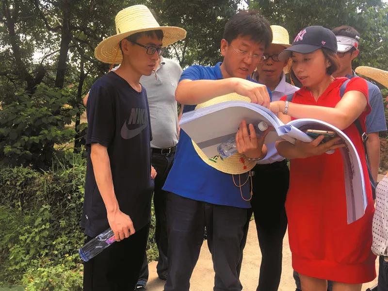 社会组织如何参与脱贫攻坚？中国社会工作联合会“组合拳”显成效1.jpg