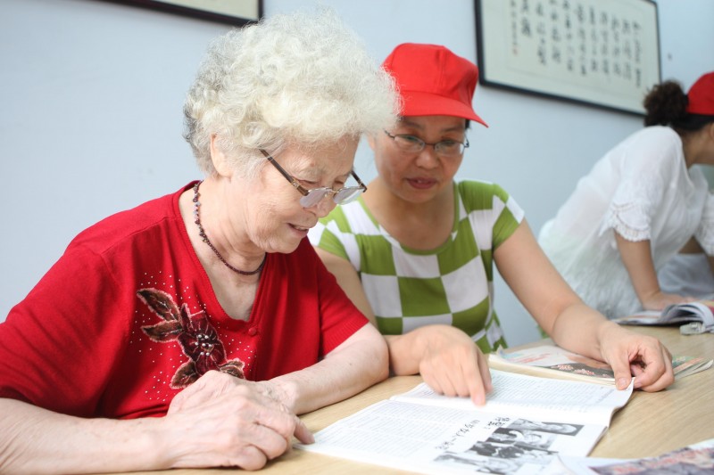 我国多地探索创新养老服务模式.jpg