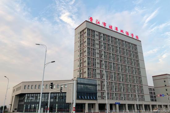 晋江市拔萃双语学校落成： 让孩子享受优质教育1.jpg