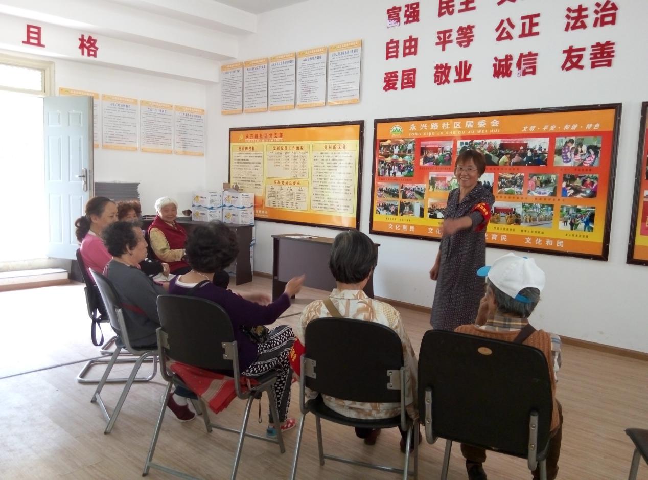 超仁妈妈倪春：“和爷爷奶奶坐时光机”为留守老人重返幸福4.jpg