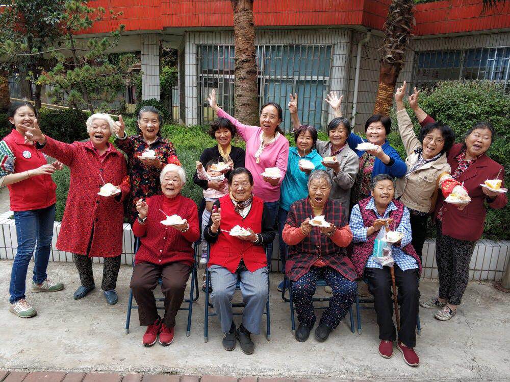 超仁妈妈倪春：“和爷爷奶奶坐时光机”为留守老人重返幸福8.jpg
