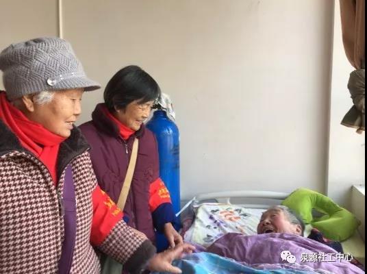 超仁妈妈倪春：“和爷爷奶奶坐时光机”为留守老人重返幸福5.jpg