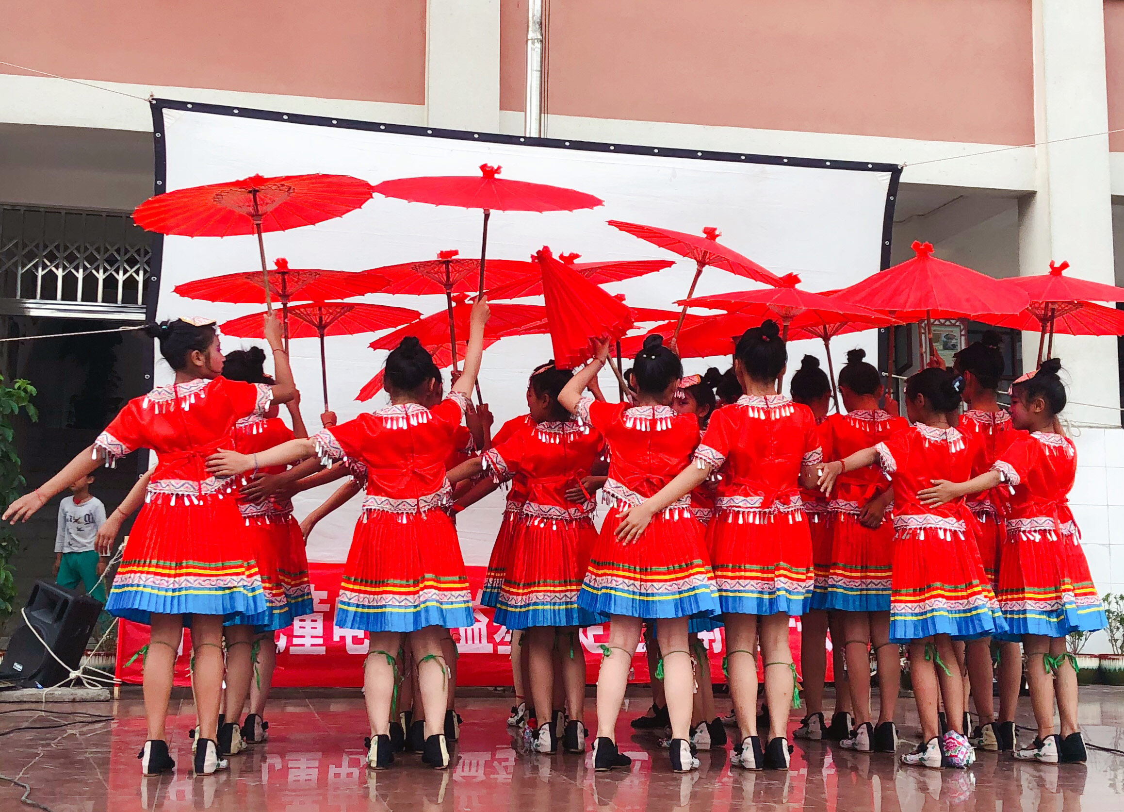 /ueditor/image/2019/06/13/1d739b3654d4eddcc6bcc7d3b773a9c2.jpg 公益放映筑梦金平-100场儿童电影即将开映4.jpg
