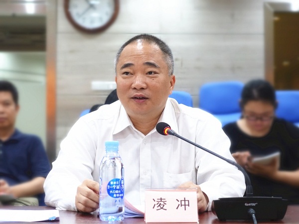 深圳市社会组织管理局召开2019年“广东扶贫济困日”活动行业协会商会及基金会负责人座谈会5.jpg