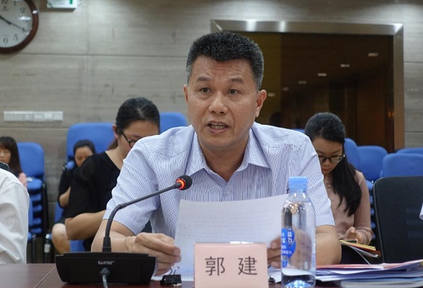深圳市社会组织管理局召开2019年“广东扶贫济困日”活动行业协会商会及基金会负责人座谈会1.jpg