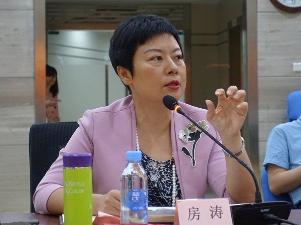 深圳市社会组织管理局召开2019年“广东扶贫济困日”活动行业协会商会及基金会负责人座谈会2.jpg