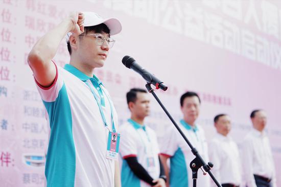 “韩红爱心·百人援川”公益捐赠仪式举行.jpg