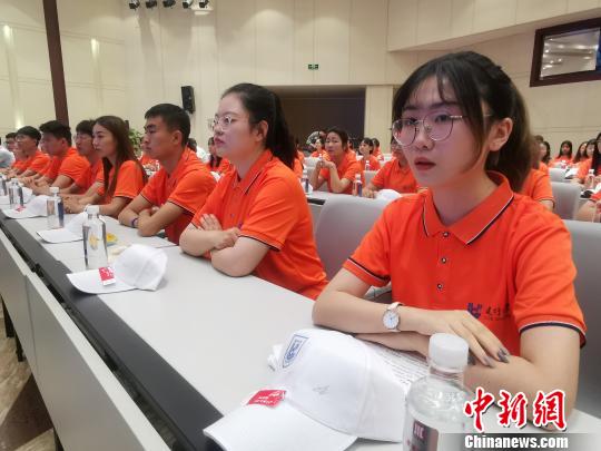 青海：高校学子下乡实践 宣讲政策助力乡村振兴.jpg