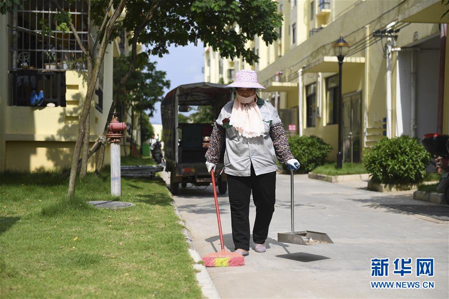 广西上思：让易地搬迁群众“搬得出、稳得住、能致富”1.jpeg