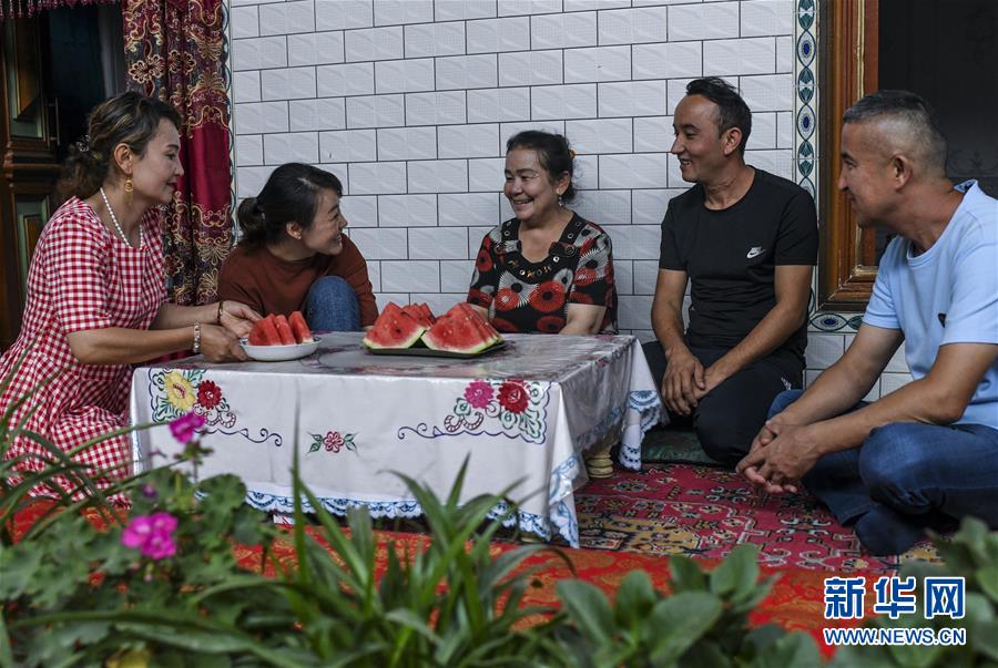 “以花为媒”打造美好生活2.jpg